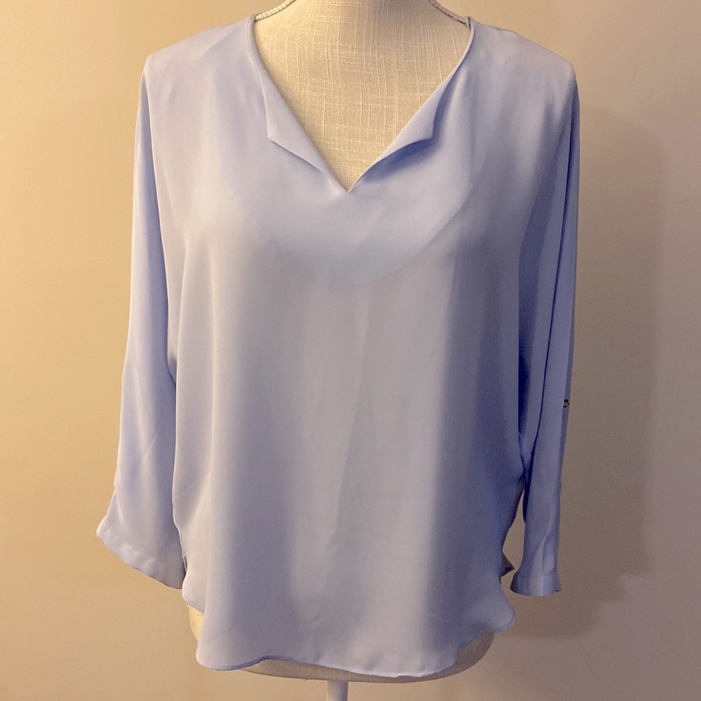 Jennifer Lopez women’s tunic light blue blouse, V neck, 2 length sleeve size S